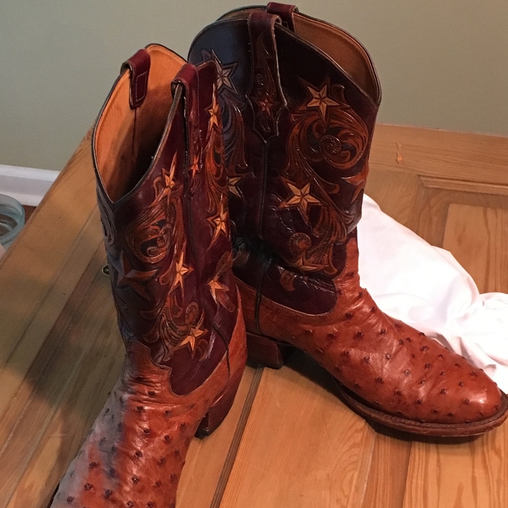Handcrafted Tony Lama men’s boots
